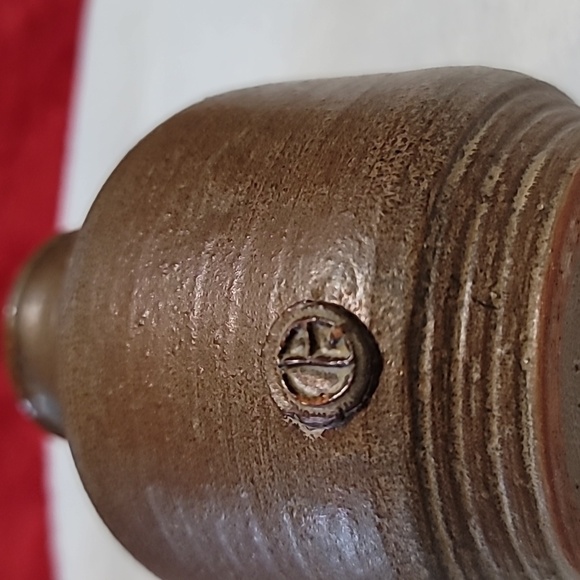 Set of 2 Mini Tradional Brown Hand Pottery Vases - Picture 3 of 9